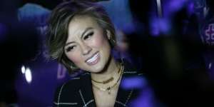 Penampilan Polos Agnez Mo Bikin Riuh