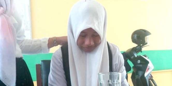 Siswi SMP Pegangi Perut Saat Sekolah, Penyebabnya Bikin Hati Teriris
