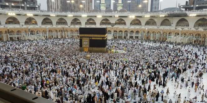 Selamat! 2 Pemenang 'Sedekah Penuh Berkah Bareng Dana' Pergi Umrah Gratis