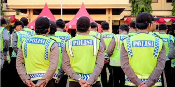Jalani Profesi Sambilan, Semangat Tiga Polisi Ini Patut Diteladani