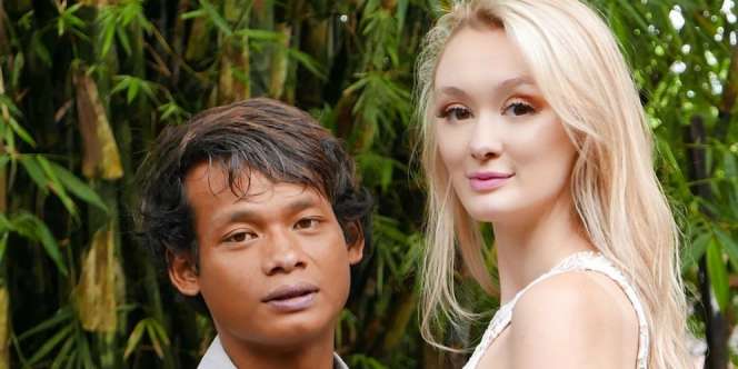 Pangling, Lihat Penampilan Polly Alexandria Pakai Mukena