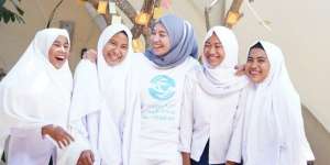 Keseruan Volunteer Wardah Berbagi Kebaikan Sambil Traveling di Lombok