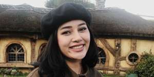 Potret Modis Mutia Ayu yang Dikabarkan Dekat dengan Glenn Fredly