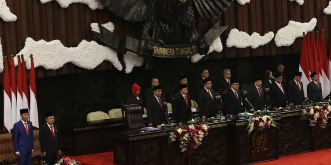 Jokowi Sindir Anggota DPR yang Studi Banding ke Luar Negeri