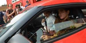 Kesempatan Langka, Kaesang dan Gibran Geber Toyota Supra