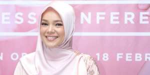 Travel ke Jepang Gratis Sama Dewi Sandra, Siapa yang Mau?