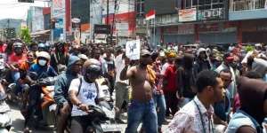 Manokwari Lumpuh, Demonstran Blokir Jalan