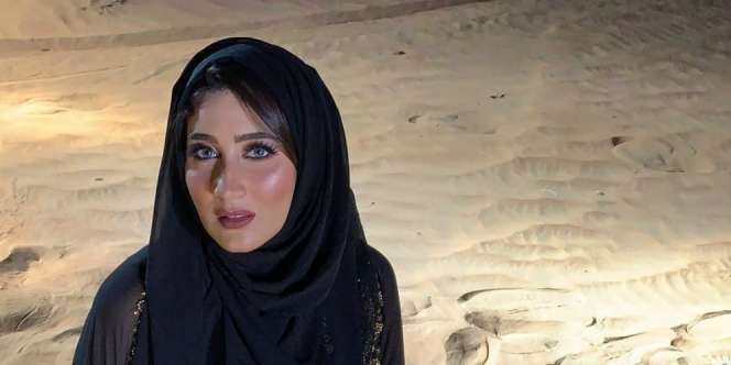 Pamer Foto Bareng Artis Bollywood, Tania Nadira Jadi Sorotan