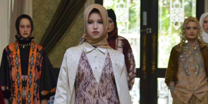 Tenun Sutra Garut Siap Melenggang di New York Fashion Week