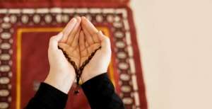 Tata Cara Sholat Istisqo Minta Hujan, Bacaan Niat dan Doanya