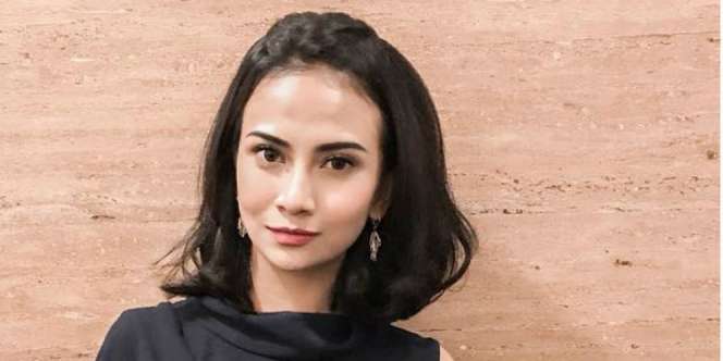 Vanessa Angel Berkerudung Ala Kartun Masha Panen Rundungan