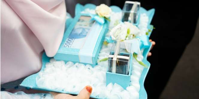 Dua Gadis Ini Ikhlas Dinikahi Mas Kawin Segelas Air dan Sepasang Ikan Cupang