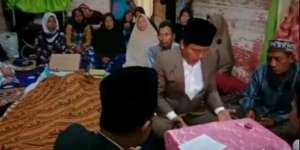 Pernikahan Haru di Palembang, Ijab di Dekat Jenazah Ibunda