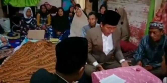 Pernikahan Haru di Palembang, Ijab di Dekat Jenazah Ibunda