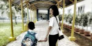 Punya Anak Autisme, Dian Sastro Bagikan Pengalamannya