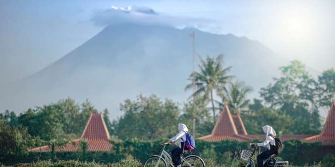 Gunung Merapi Erupsi, Guguran Lava Sejauh 500 Meter