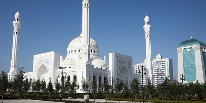 Masjid Terbesar di Eropa Resmi Dibuka di Rusia