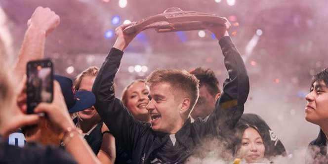 OG Menang Lagi Turnamen DOTA, Gondol Hadiah Rp222 Miliar