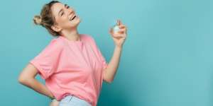 Cara Memilih Parfum yang Cocok dengan Aroma Tubuh