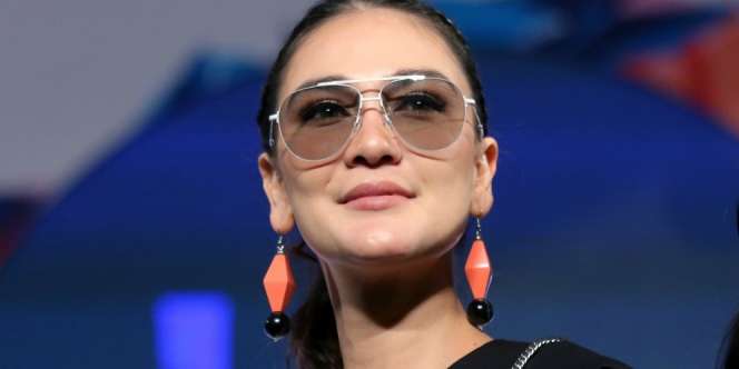 Luna Maya 'Selow' Disindir Jomblo di Usia 36 Tahun