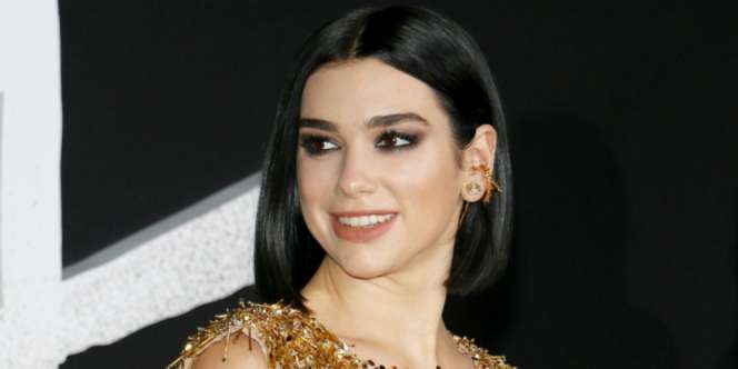 Serba Hitam, Gaya Outfit Dua Lipa Super Trendy