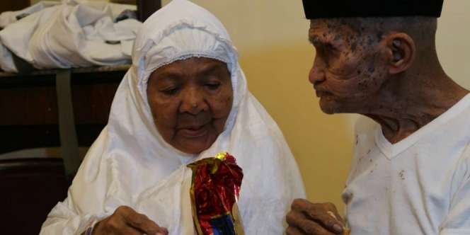 Sempat Viral Tak Mau Pisah, Begini Kabar Kakek Mahmud dan Mak Cum Usai Haji