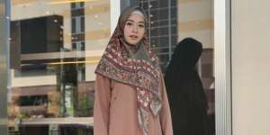 Turun 25 Kg Setelah Melahirkan, Ini Trik Poppy Bunga