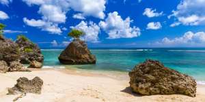 Serunya Menikmati Suasana Alami di 5 Pantai Tersembunyi Bali