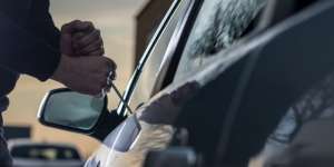 Cara Melacak Mobil Hilang dan Mengurusnya di Polisi & Asuransi