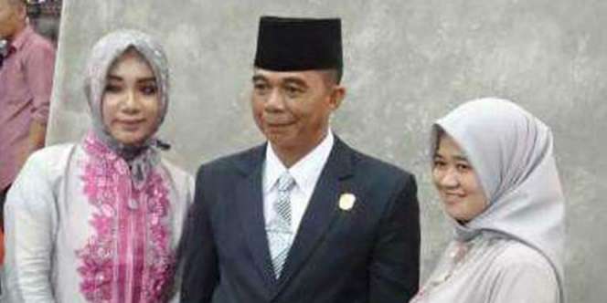 Anggota DPRD Bawa 3 Istri Saat Pelantikan