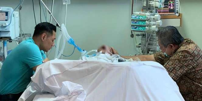 Unggahan Haru AHY Posting Foto Keluarga Besar SBY di Hari Eyang Meninggal