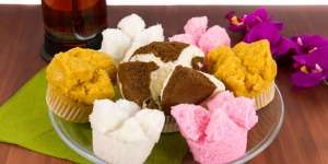 3 Cara Membuat Bolu Kukus Cokelat, Mekar, dan Gula Merah