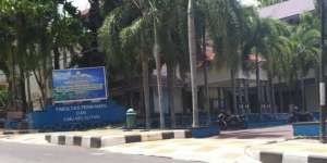 Ospek Minum Air Ludah di Universitas Khairun, Senior Diskorsing
