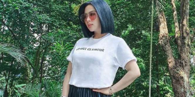 Berkaos 'Gembel', Syahrini Bawa Tas Ratusan Juta