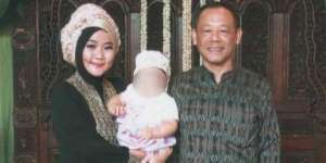 Kisah Cinta Aulia Kesuma dan Pupung Sadili, dari Tagged ke Haji Naim