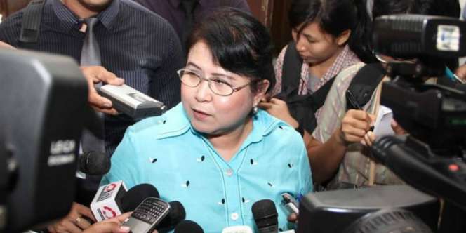 Elza Syarief Beber Alasan Farhat Abbas Mendukungnya Laporkan Hotman