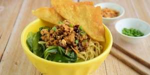 3 Cara Membuat Mie Ayam Khas 3 Kota di Jawa, Sensasi Rasa Beda!