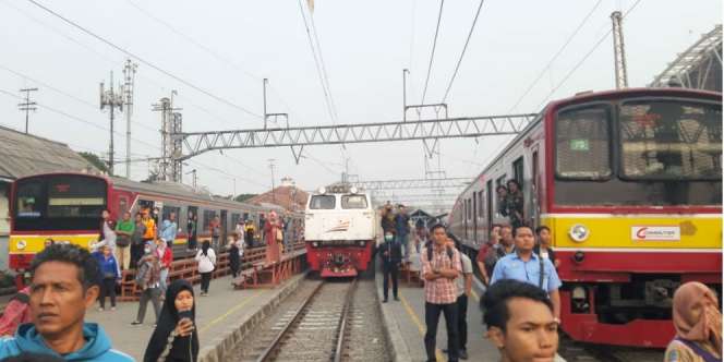 Tawuran Warga di Stasiun Manggarai, Penumpang Terganggu
