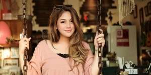 Celine Evangelista Merasa Adem Dengar Dengar Ceramah Quraish Shihab