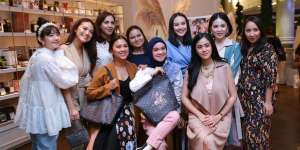 Pesona Mawar Inggris di Koleksi Cath Kidston