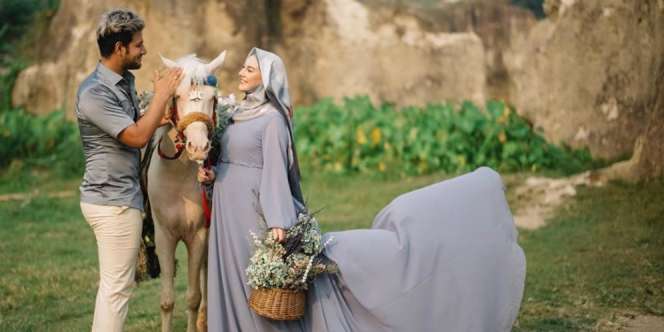 Irish Bella Tampil Elegan Saat Maternity Shoot, bak Putri Negeri Dongeng
