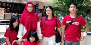 Putri Sulung Mulan Jameela Pamer Foto Perdana Bareng Pria, Kekasih?