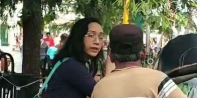 Viral Wanita Sederhana Naik Becak, Ternyata Putri Sultan Yogyakarta
