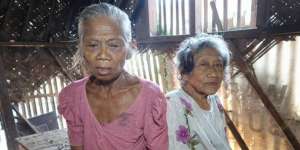 Kehidupan Miris 2 Nenek di Karawang, Tinggal dan Makan di Kandang Kambing