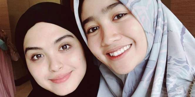 Foto Bareng Vebby Palwinta, Gaya Hijab Febby Rastanty Disorot