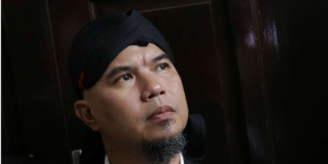 Mitha The Virgin Hengkang dari Republik Cinta, Dhani Bangkrut?