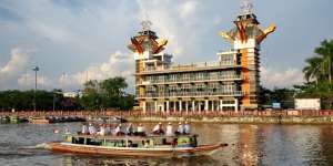 Mengunjungi 7 Tempat Wisata Banjarmasin yang Memukau 