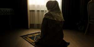 Tata Cara Qodho Sholat Fardhu yang Terlewat dengan Benar Sesuai Sunnah