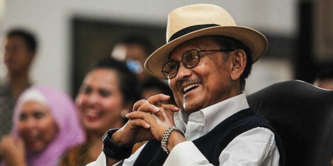 Anies dan Ahok Melayat di Rumah BJ Habibie