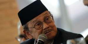 Beredar Pesan Hoaks BJ Habibie 'Kalaulah Sempat'